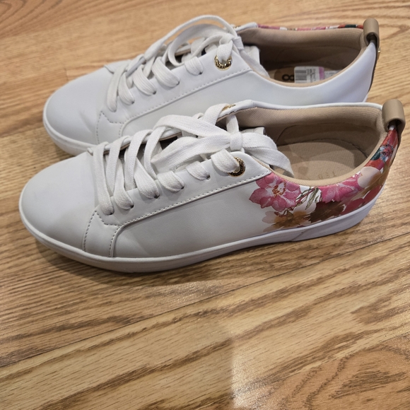 Ted Baker White and Pink Floral Sneakers - Picture 1 of 4